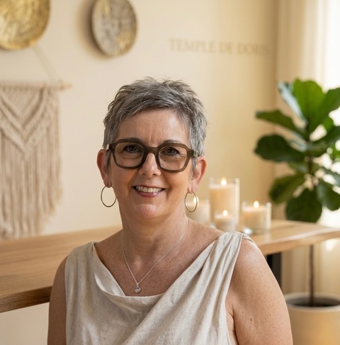 Portrait de Doris TEMPEL, fondatrice du Temple de Doris